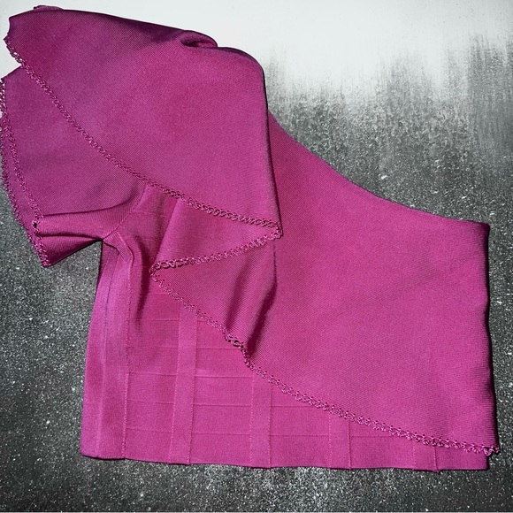 Marciano Pink Ruffle One Sleeve Party Crop - Picture 5 of 12
